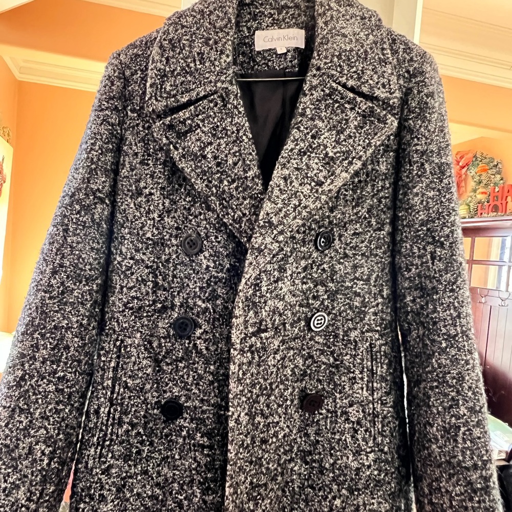 Calvin Klein Women’s  size 6 Peacoat.